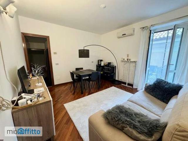 Bilocale arredato Bocconi, c.so italia, ticinese