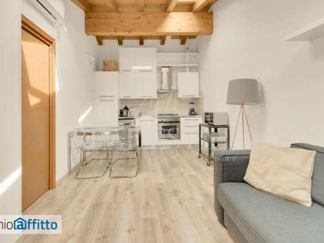 Bilocale arredato Bocconi, c.so italia, ticinese