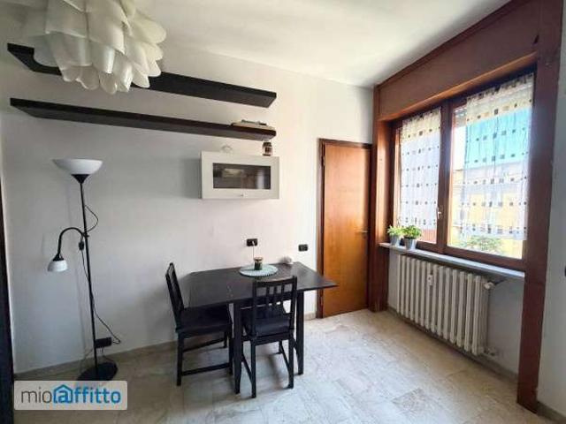 Bilocale arredato Buenos aires, indipendenza, p.ta venezia