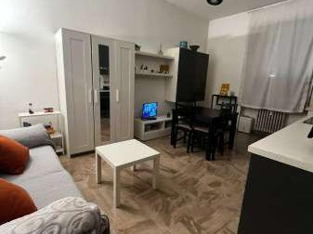 Bilocale arredato Buenos aires, indipendenza, p.ta venezia