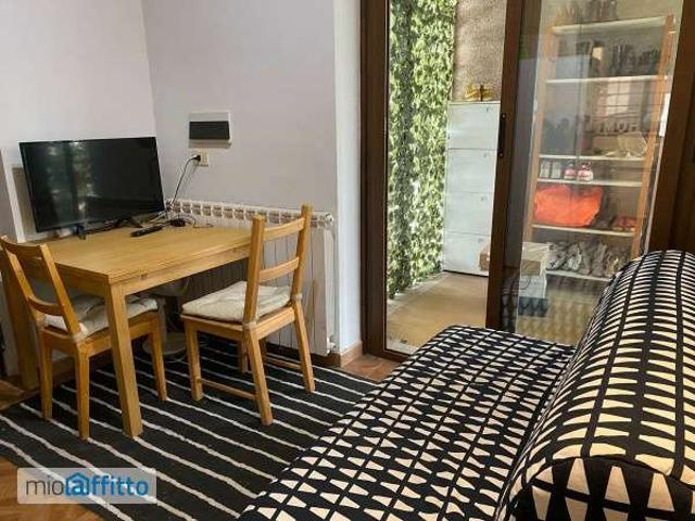 Bilocale arredato Cassia, tomba di nerone, roma