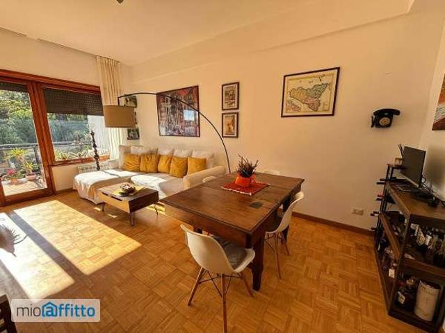 Bilocale arredato Cassia, tomba di nerone, roma