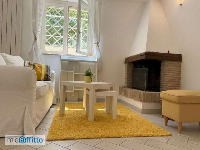Bilocale arredato Cassia, tomba di nerone, roma