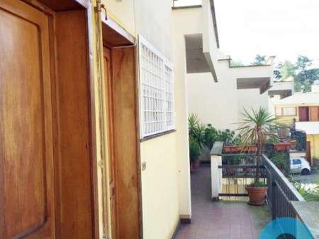 Bilocale arredato Cassia, tomba di nerone, roma