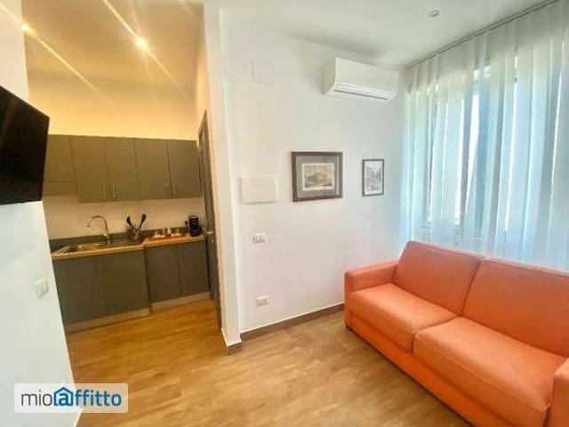 Bilocale arredato Centro borgo orefici