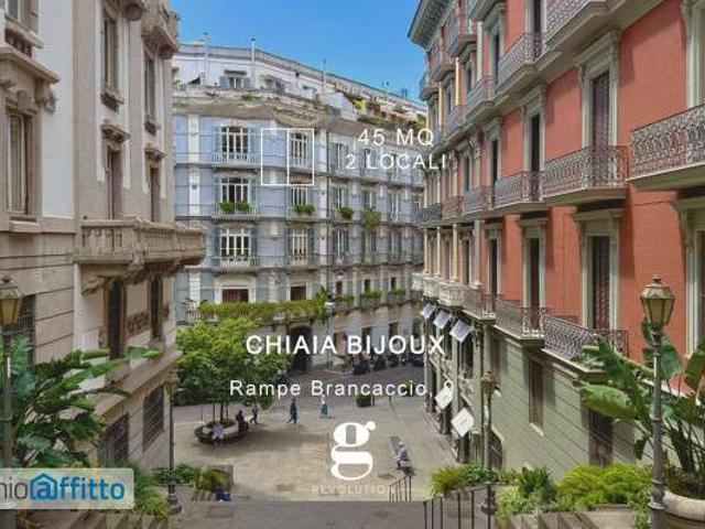 Bilocale arredato Chiaia