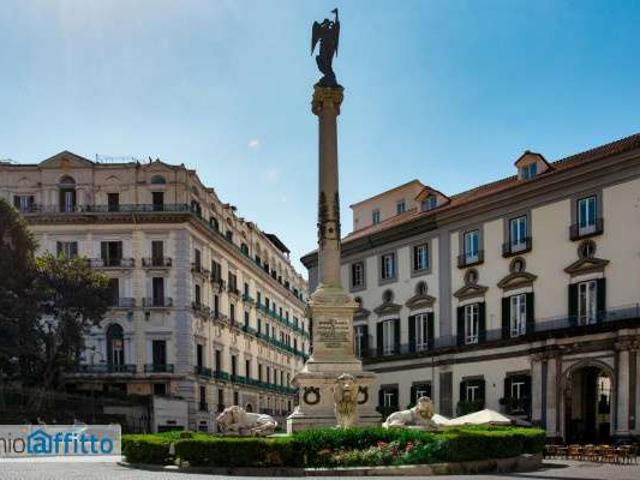Bilocale arredato Chiaia