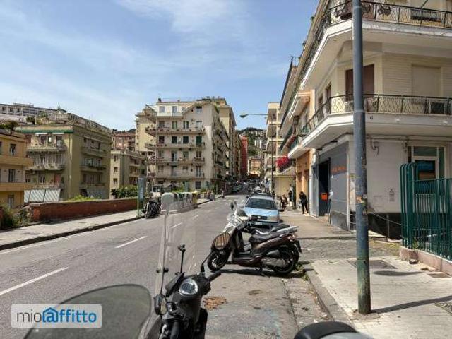 Bilocale arredato Chiaia