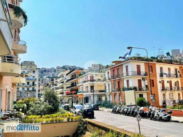 Bilocale arredato Chiaia
