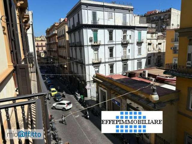Bilocale arredato Chiaia