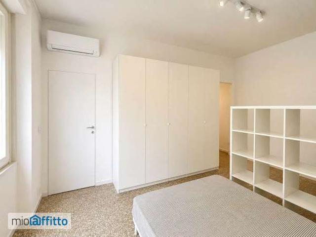 Bilocale arredato Chiesa rossa, cermenate, ripamonti