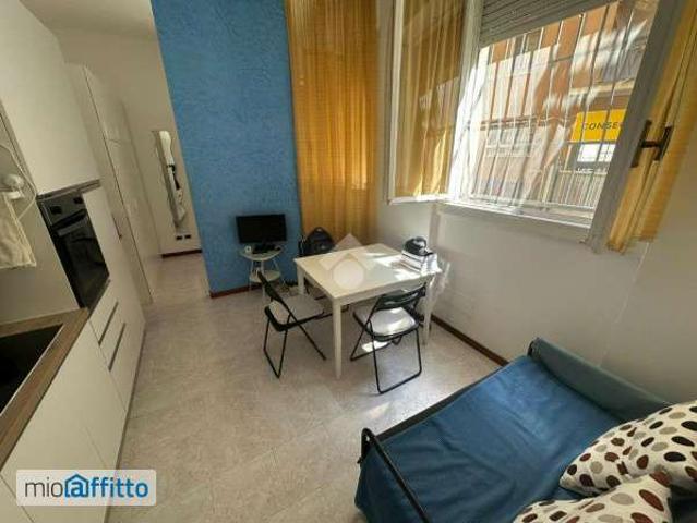 Bilocale arredato Chiesa rossa, cermenate, ripamonti