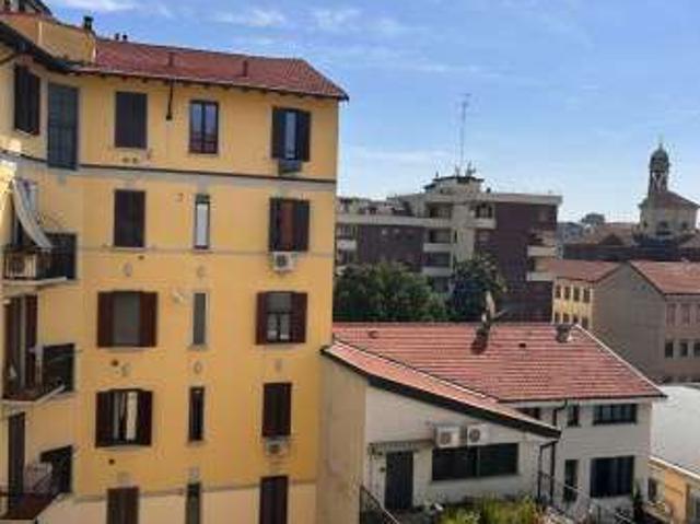 Bilocale arredato Chiesa rossa, cermenate, ripamonti