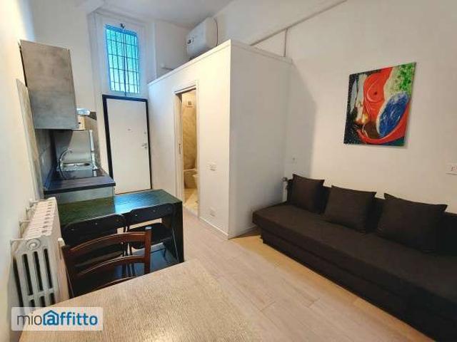 Bilocale arredato Chiesa rossa, cermenate, ripamonti