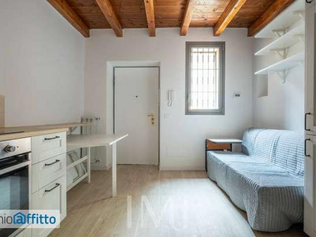 Bilocale arredato Chiesa rossa, cermenate, ripamonti