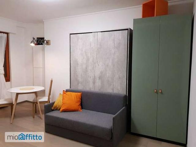 Bilocale arredato Chiesa rossa, cermenate, ripamonti