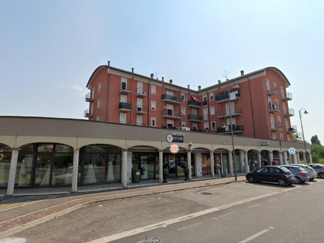 BILOCALE ARREDATO CON CANTINA E GARAGE