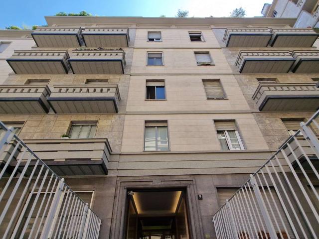 BILOCALE ARREDATO CON BALCONE IN ZONA MOSCOVA