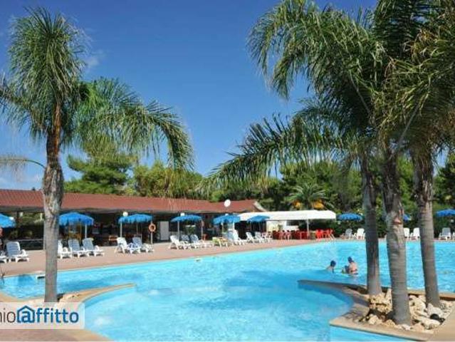 Bilocale arredato con piscina Vieste