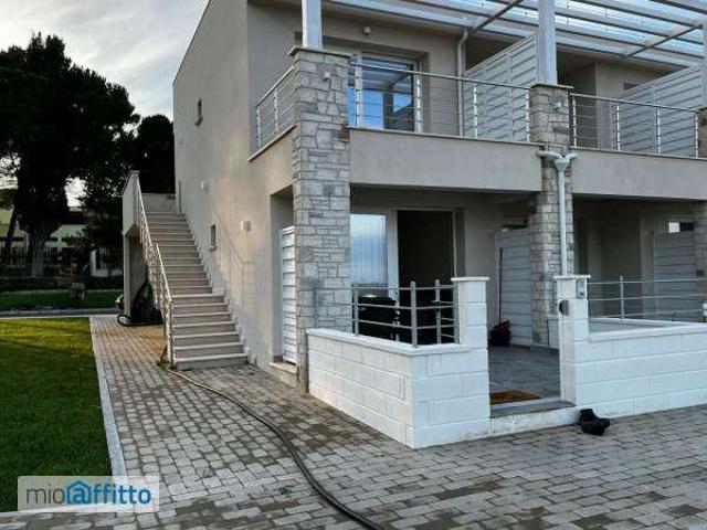 Bilocale arredato con piscina Drapia
