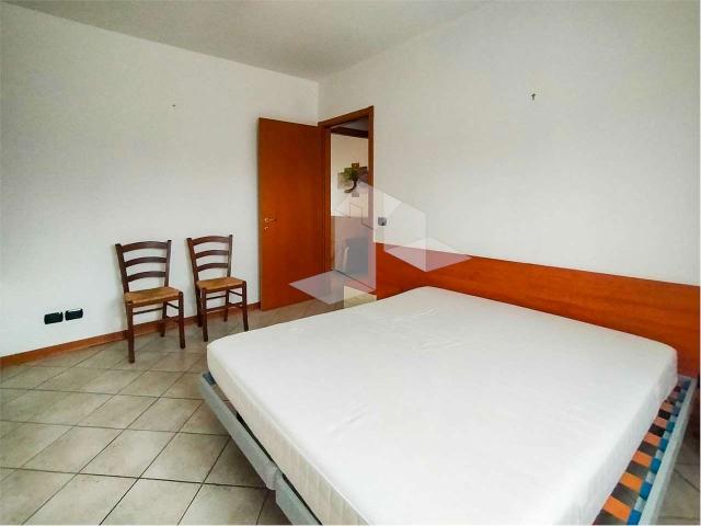 BILOCALE ARREDATO CON TERRAZZO