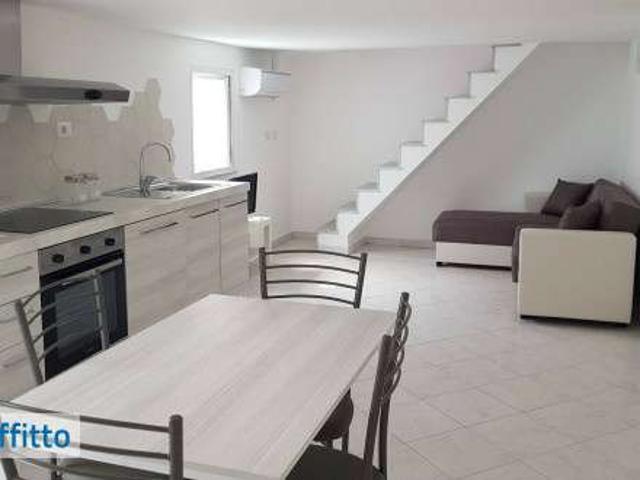 Bilocale arredato con terrazzo Catania
