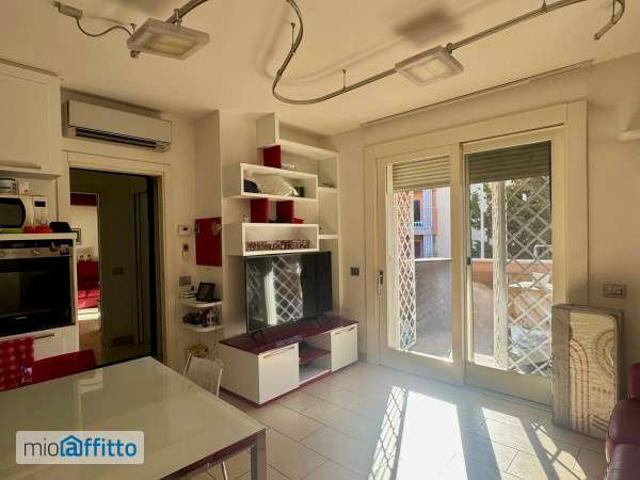 Bilocale arredato con terrazzo Campo di marte