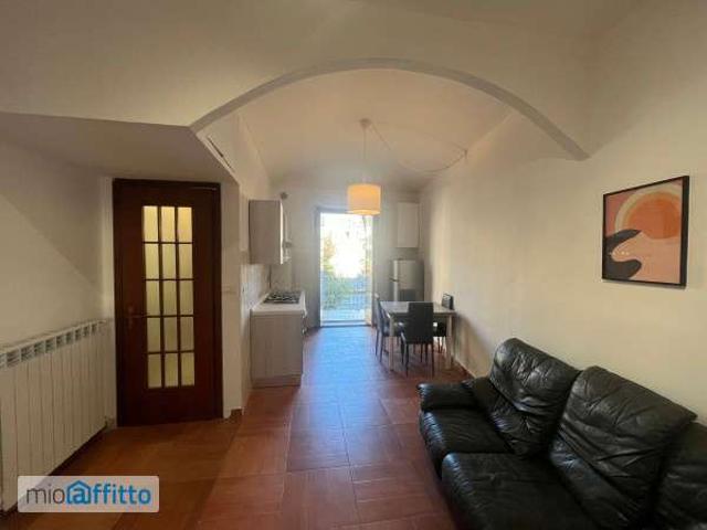 Bilocale arredato con terrazzo Cenisia