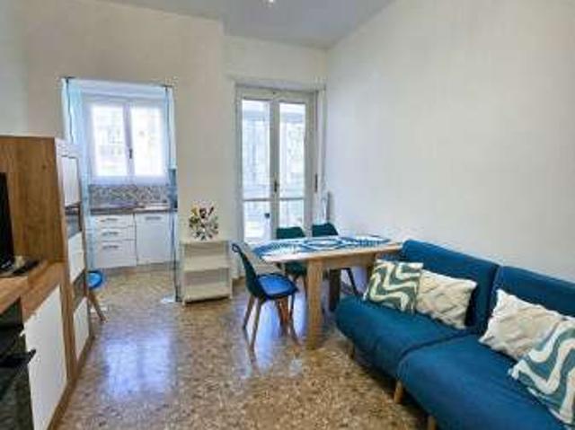 Bilocale arredato con terrazzo Cenisia