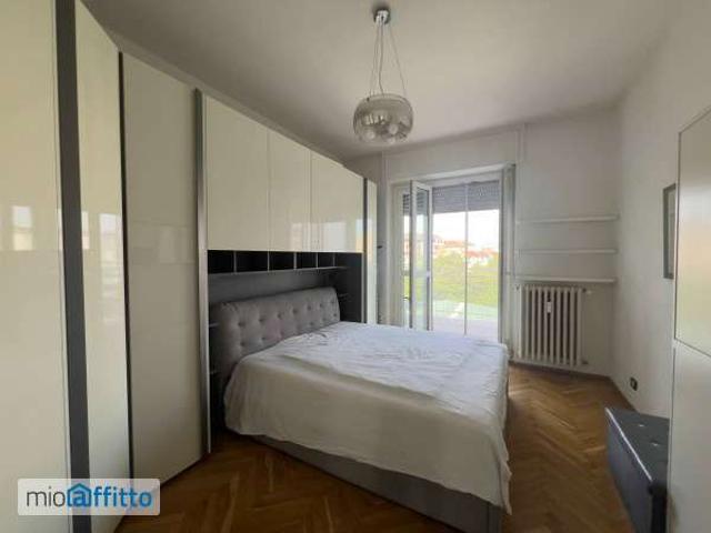 Bilocale arredato con terrazzo Cenisia