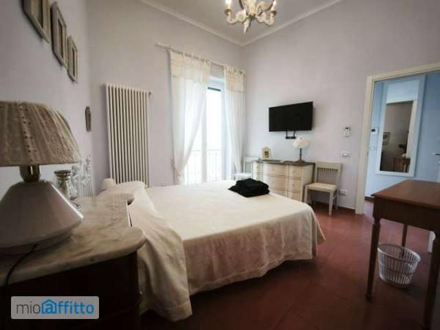 Bilocale arredato con terrazzo Centro monte santo