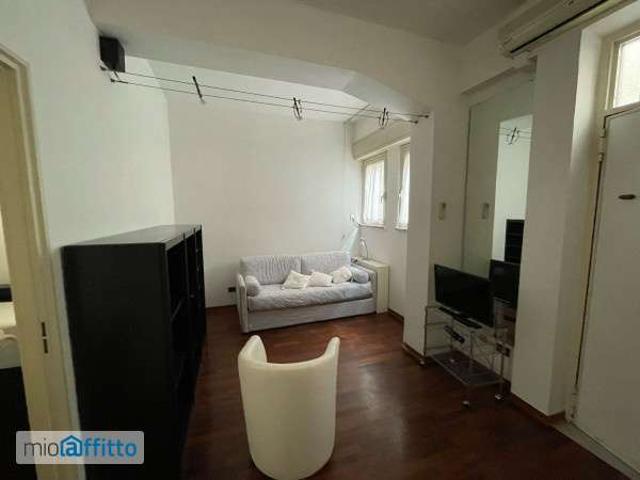 Bilocale arredato con terrazzo Centro centro storico
