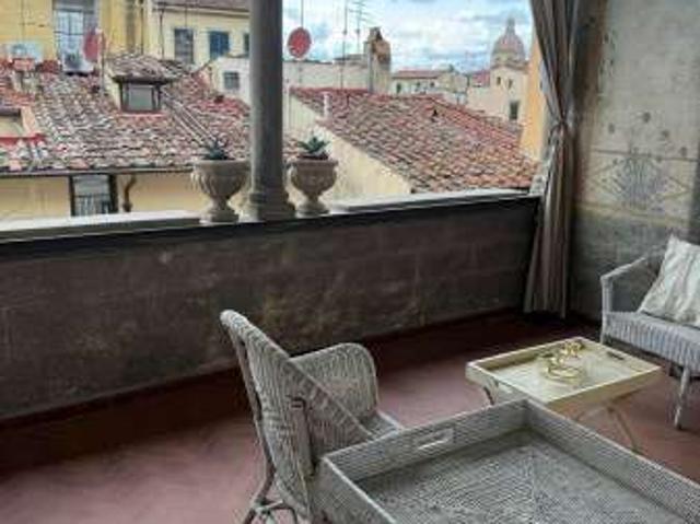 Bilocale arredato con terrazzo Centro storico