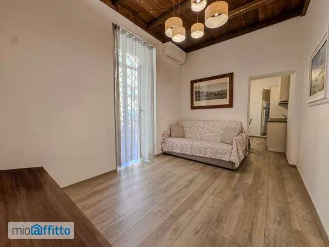 Bilocale arredato con terrazzo Centro storico