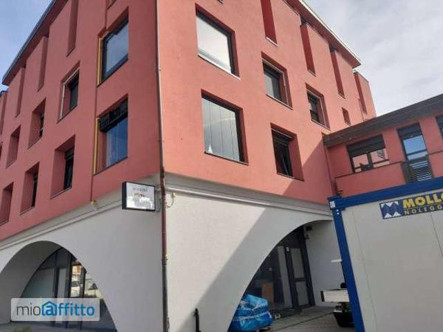 Bilocale arredato con terrazzo Centro storico de ferrari