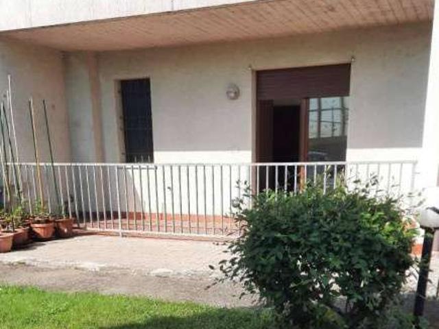 Bilocale arredato con terrazzo Centro
