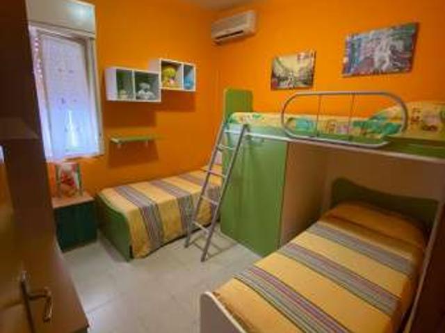 Bilocale arredato con terrazzo Centro
