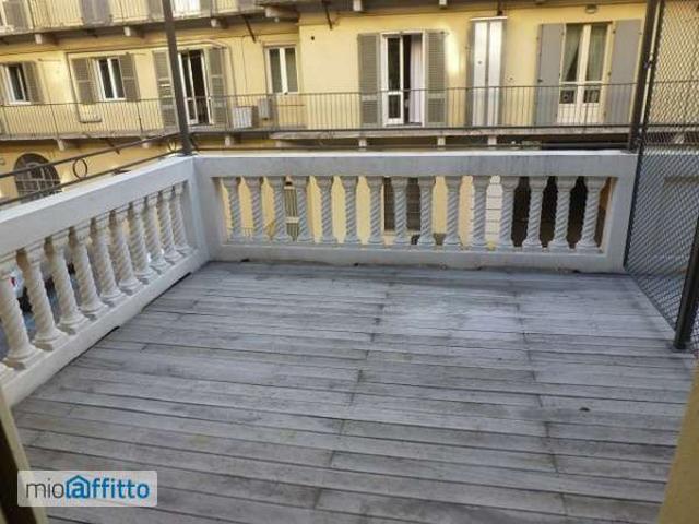 Bilocale arredato con terrazzo Centro