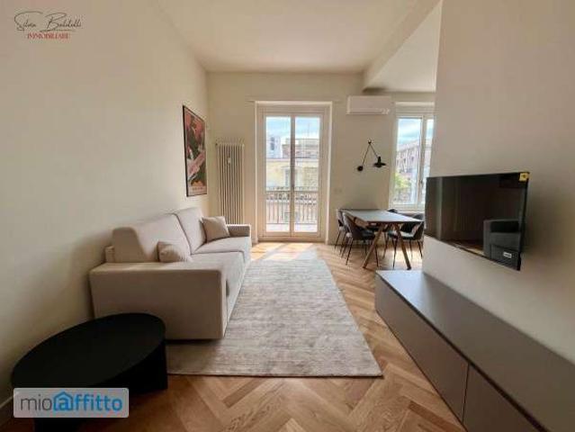 Bilocale arredato con terrazzo Centro