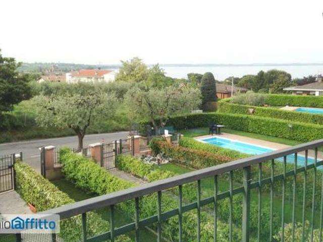 Bilocale arredato con terrazzo Centro