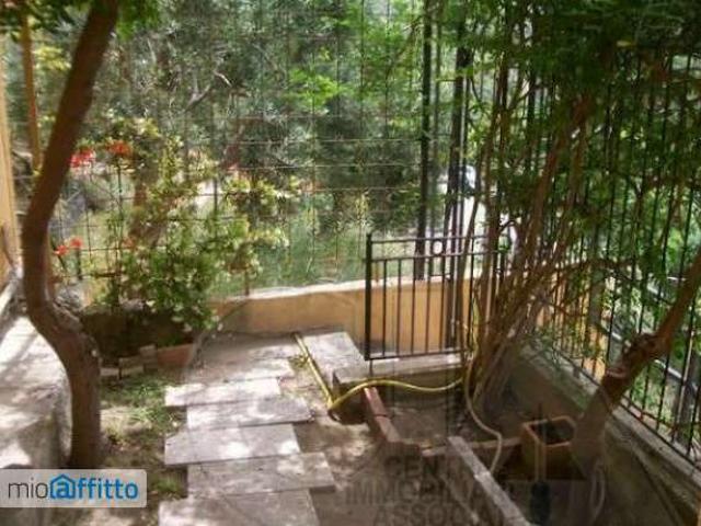 Bilocale arredato con terrazzo Centro