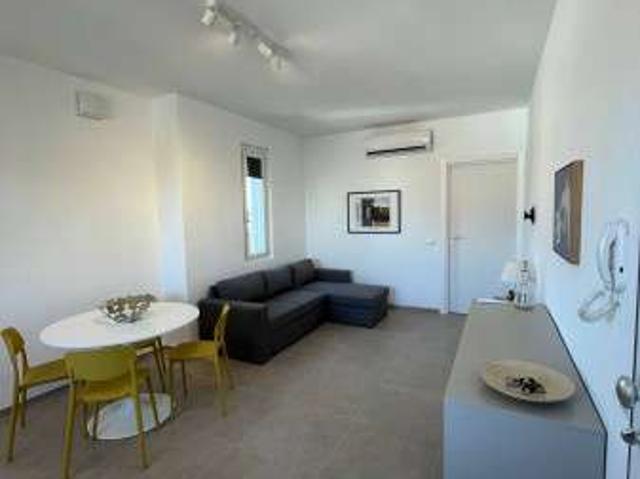 Bilocale arredato con terrazzo Centro