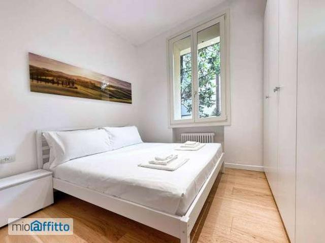 Bilocale arredato con terrazzo Centro