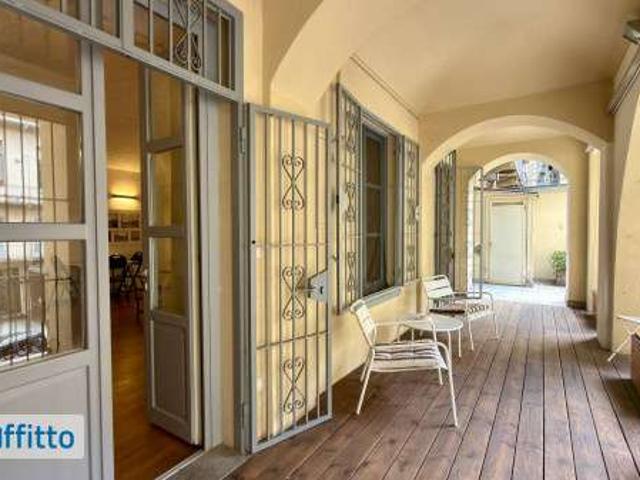 Bilocale arredato con terrazzo Centro