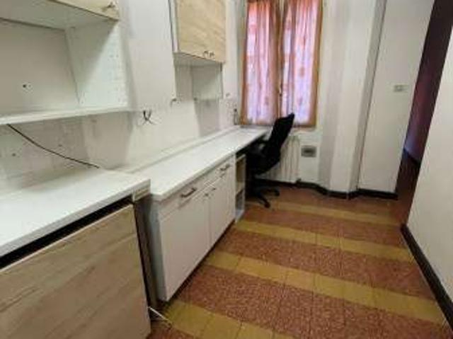 Bilocale arredato con terrazzo Centro