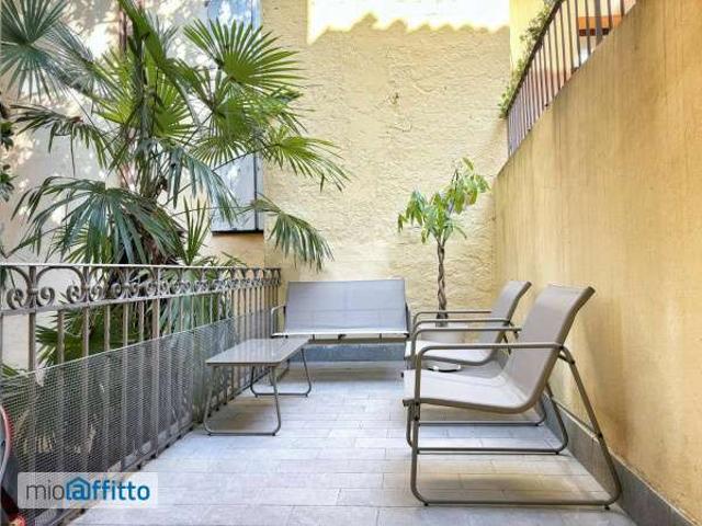 Bilocale arredato con terrazzo Centro