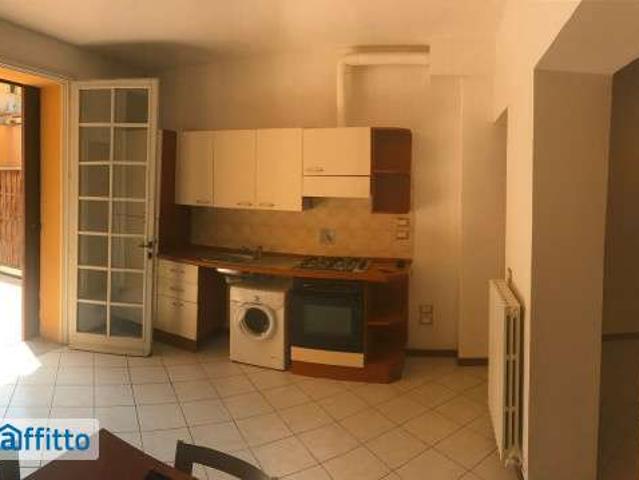 Bilocale arredato con terrazzo Centro