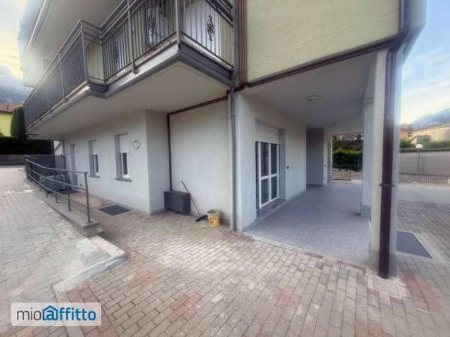 Bilocale arredato con terrazzo Centro