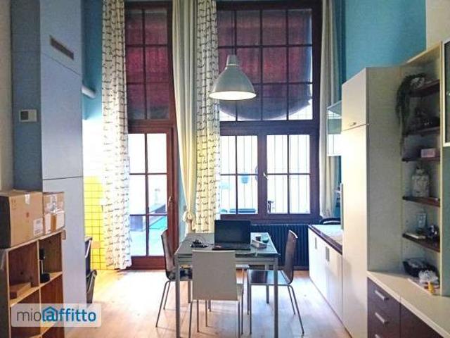 Bilocale arredato con terrazzo Centro