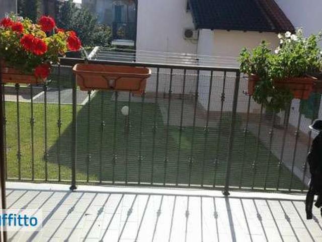 Bilocale arredato con terrazzo Centro